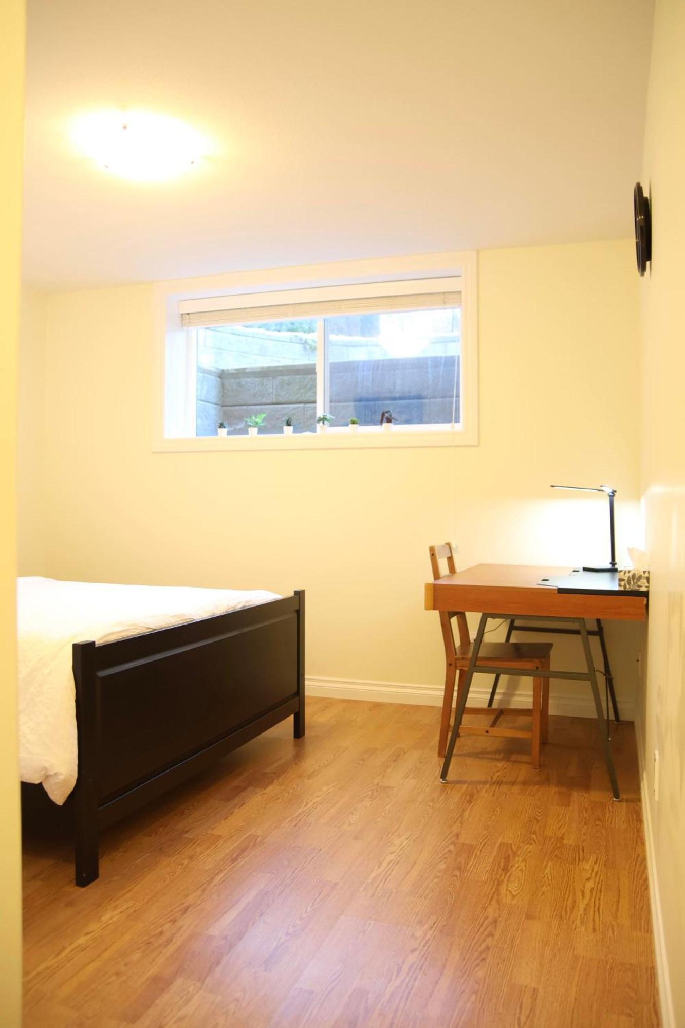 A Private Suite In Port Moody Exteriör bild